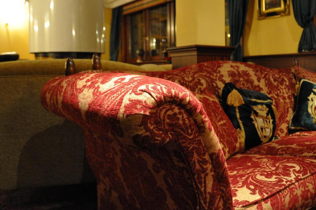 Hotel De La Paix Champery Bagian luar foto