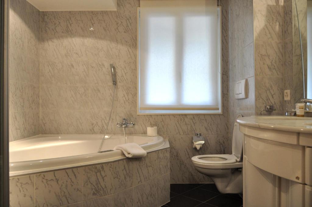 Hotel De La Paix Champery Ruang foto