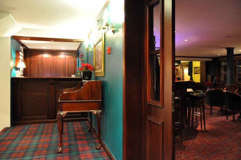 Hotel De La Paix Champery Bagian luar foto