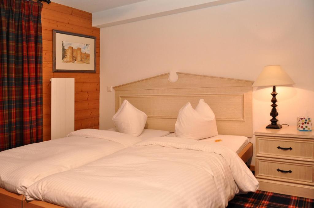 Hotel De La Paix Champery Ruang foto
