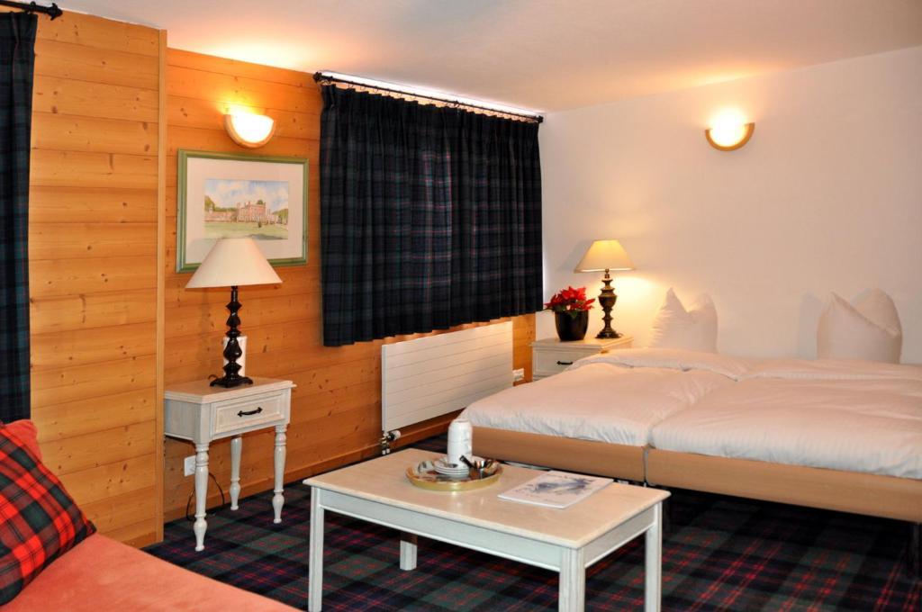 Hotel De La Paix Champery Ruang foto