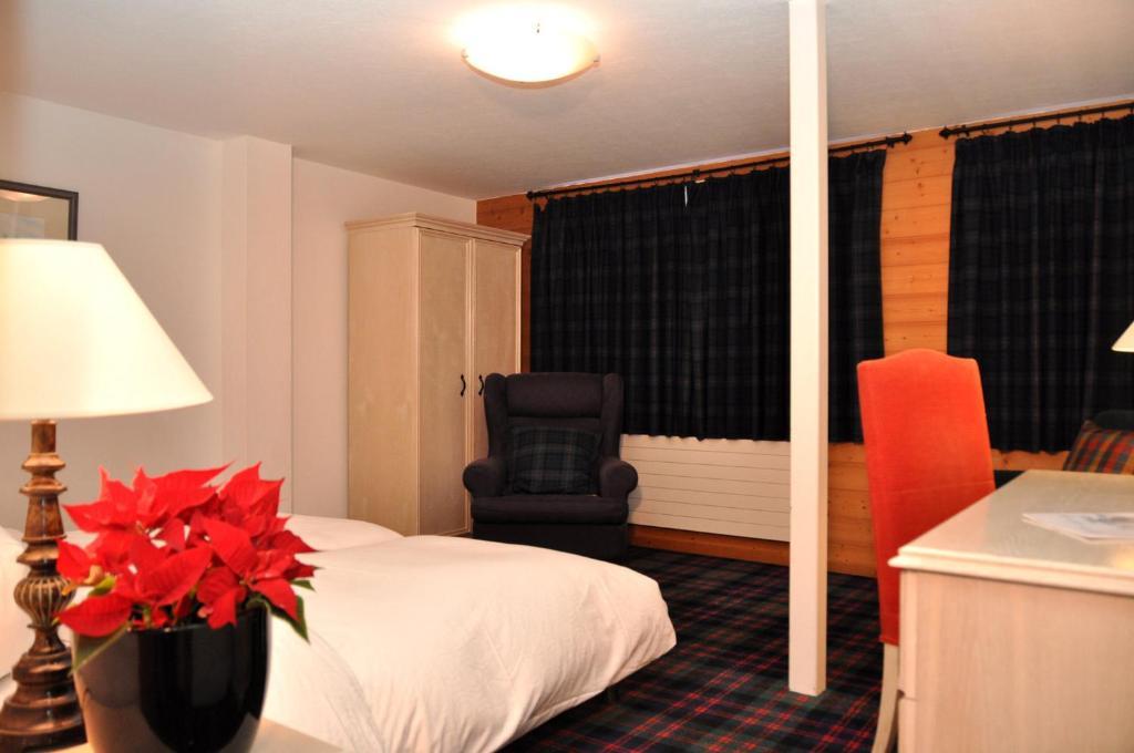 Hotel De La Paix Champery Ruang foto