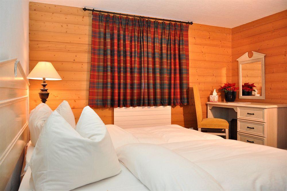 Hotel De La Paix Champery Bagian luar foto